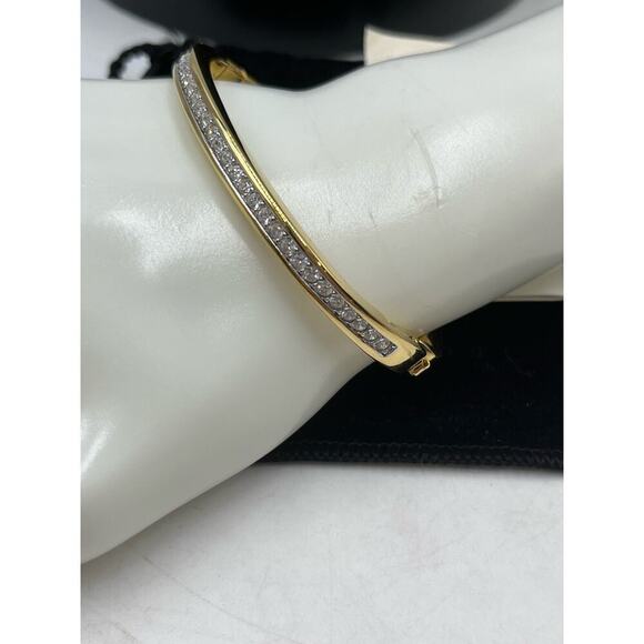 SWAROVSKI Vintage Swan Signed
Blinding Ice Crystal Hinged Bangle Gold Tone - Picture 4 of 15
